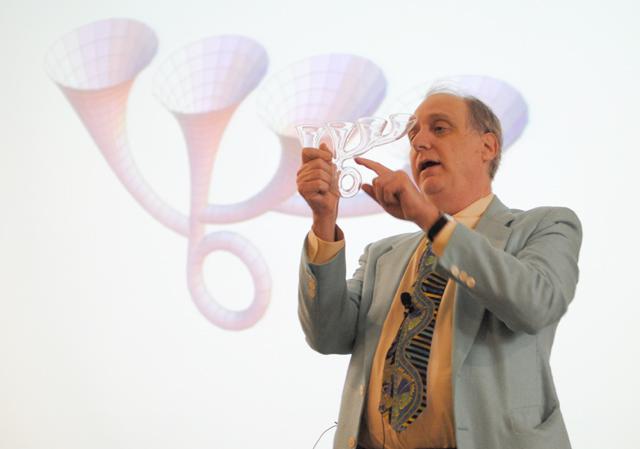 Showing a model of a theoretical self-creating universe, J. Richard Gott explains its implications on the plausibility of time travel. Gott&#8217;s model proposes that a time loop branching out into multiple universes could allow the universe to &#8220;create itself.&#8221;
