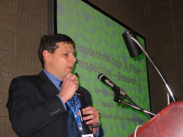 Dr. Orlando Rojas gives a talk on nanotechnology and cellulose nanofibers at a conference.&#160;