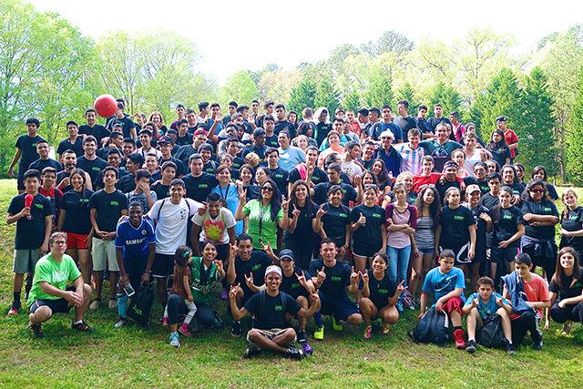 El torneo de f&#250;tbol ocurrir&#225; el 16 de abril y los patrocinadores son Juntos y el Departamento de j&#243;venes, familia, y las ciencias comunidades.