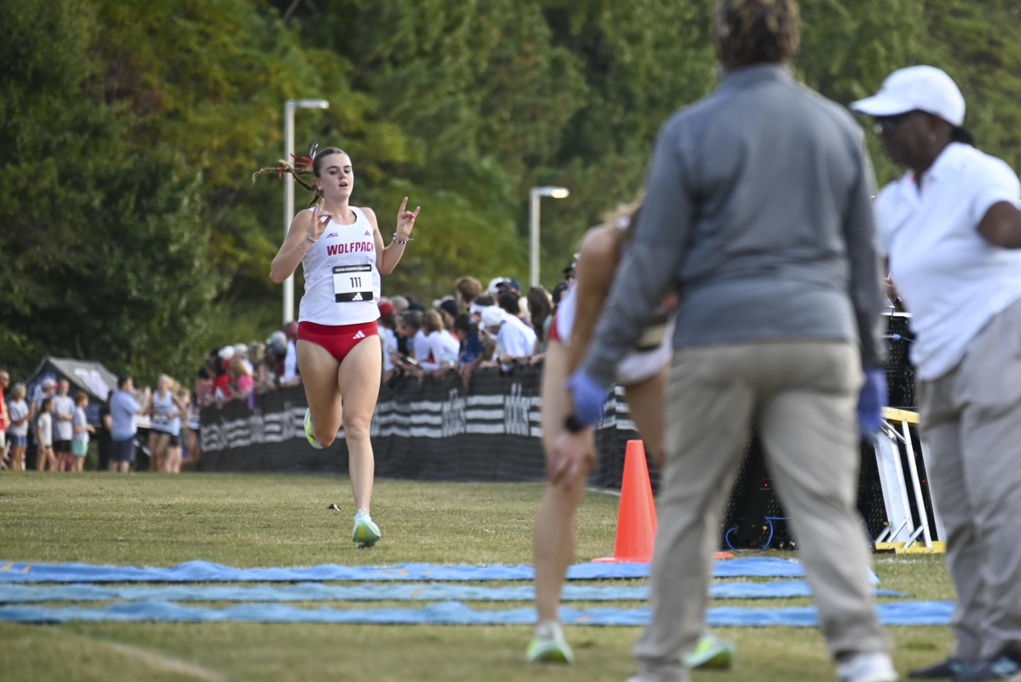 NC State women’s cross country secures victory at Sean Earl Loyola Lakefront Invitational, men place 11th