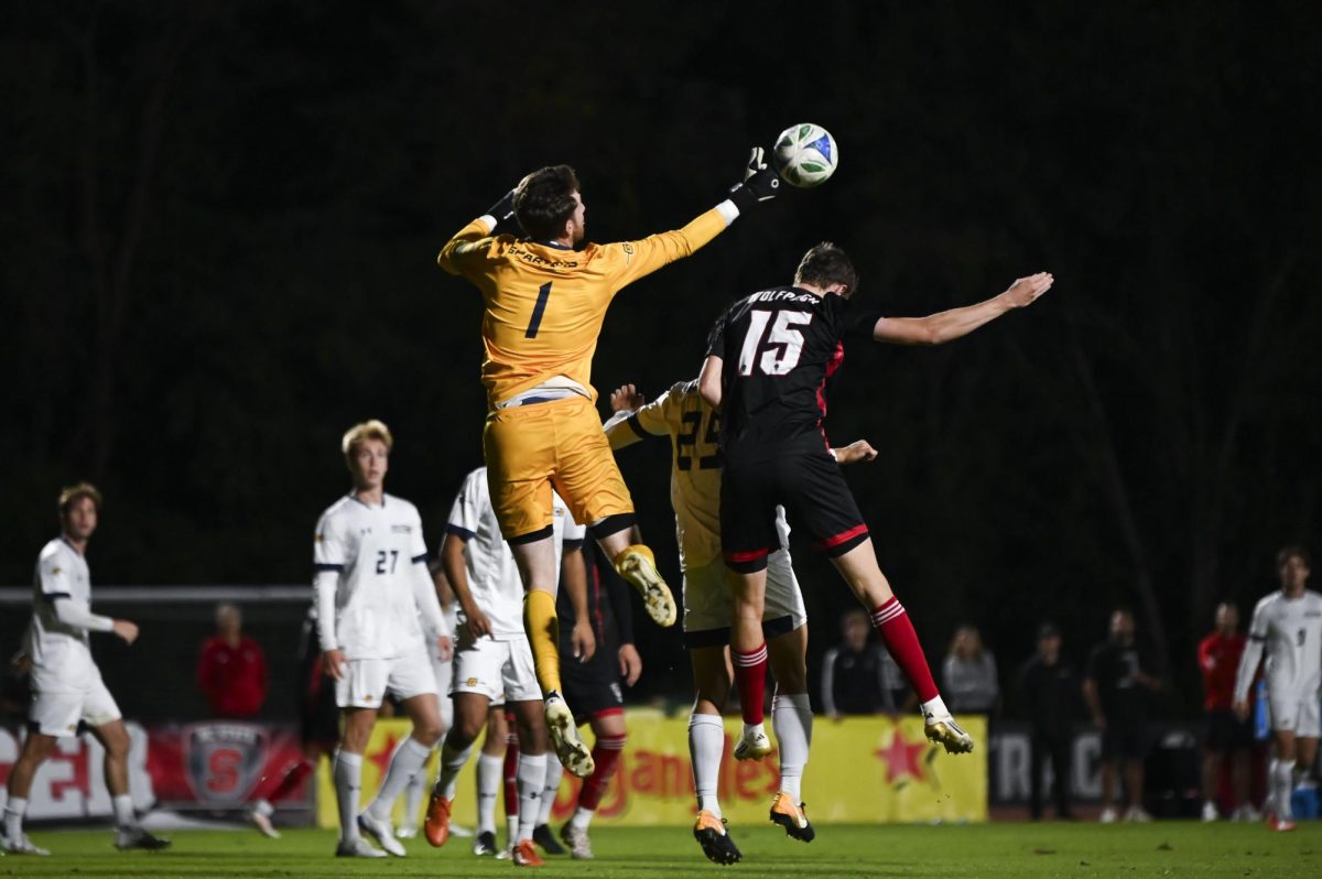 Men’s soccer settles for tie against UNC Greensboro, converts late penalty kick