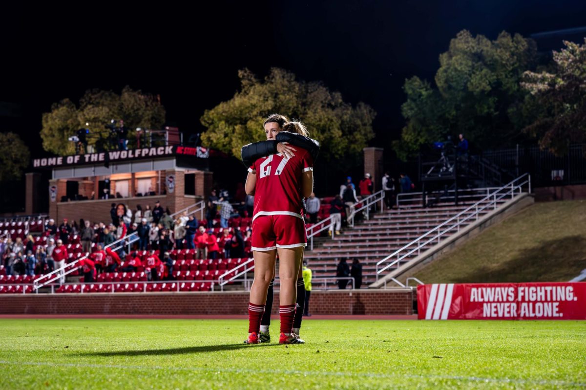 Women’s soccer shutout on senior night by Louisville, 3-0