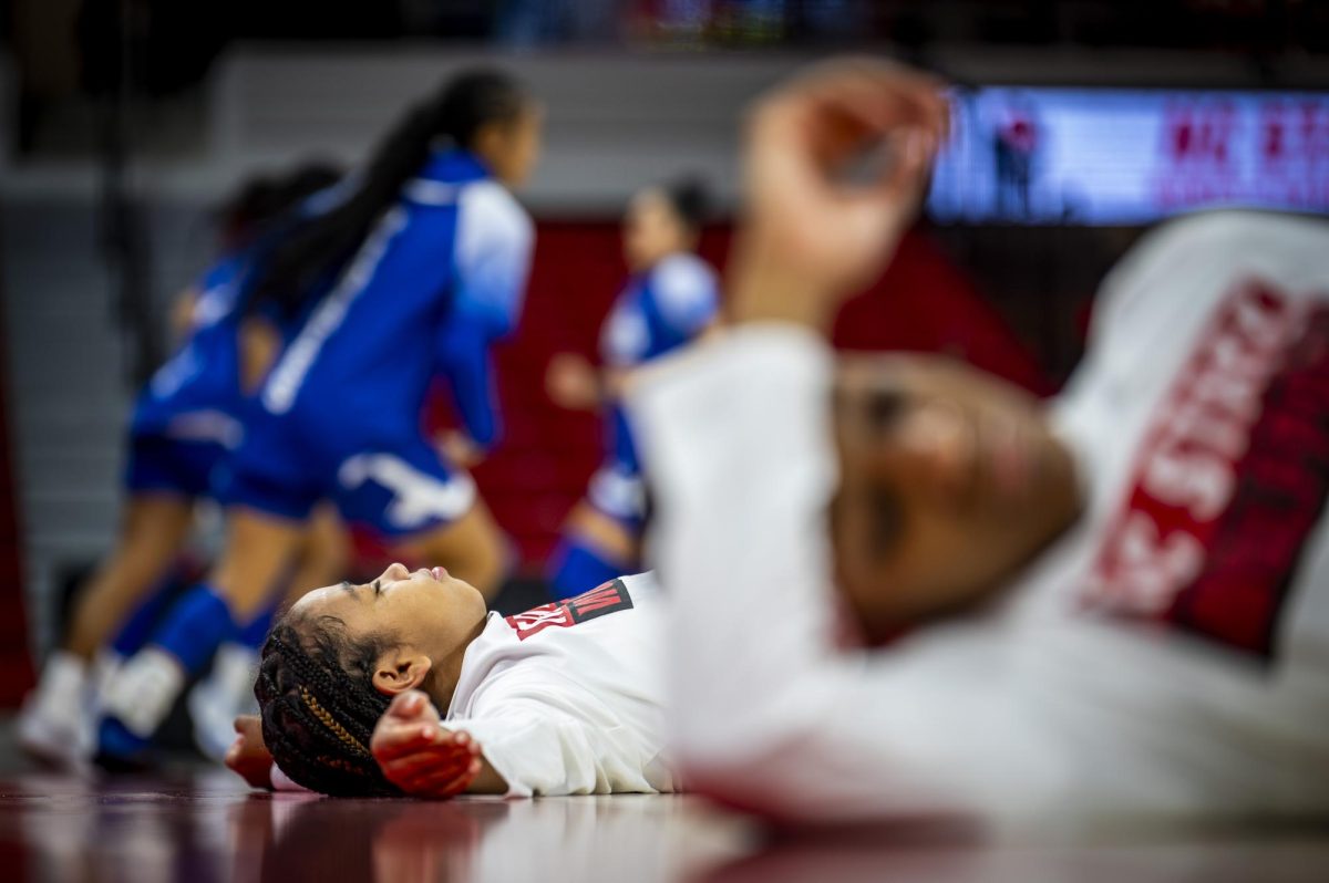 WBBvsSHU_JonesStretches_CAM