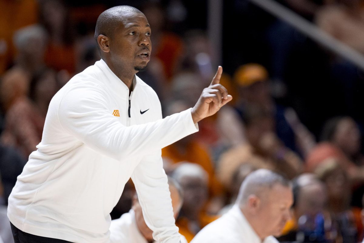 KNOXVILLE, TN - October 26, 2025 - Associate Head Coach Justin Gainey of the Tennessee Volunteers during an exhibition game between the Duke Blue Devils and the Tennessee Volunteers at Food City Center in Knoxville, TN. 